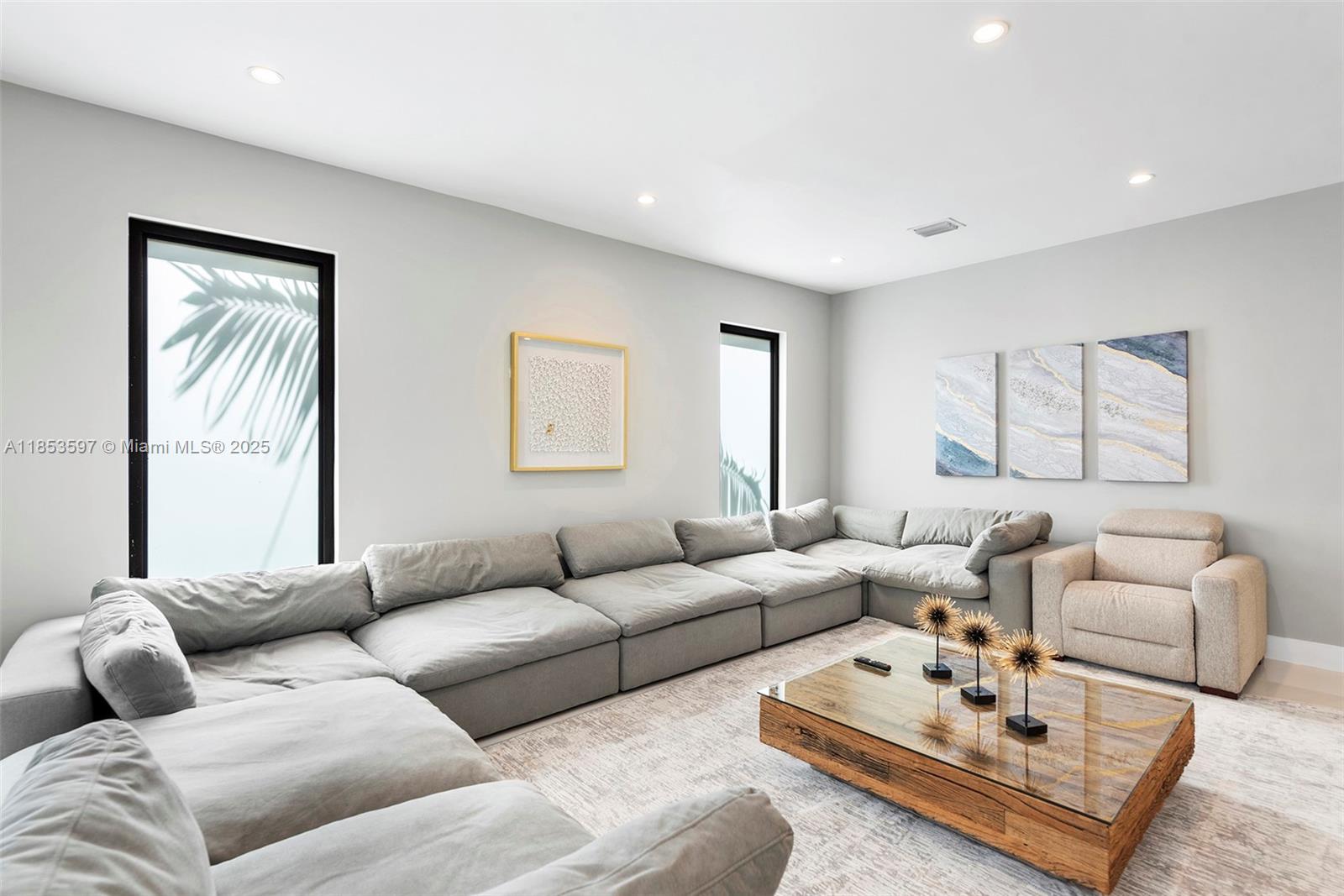 ESTONIA SUB - Residential Lease