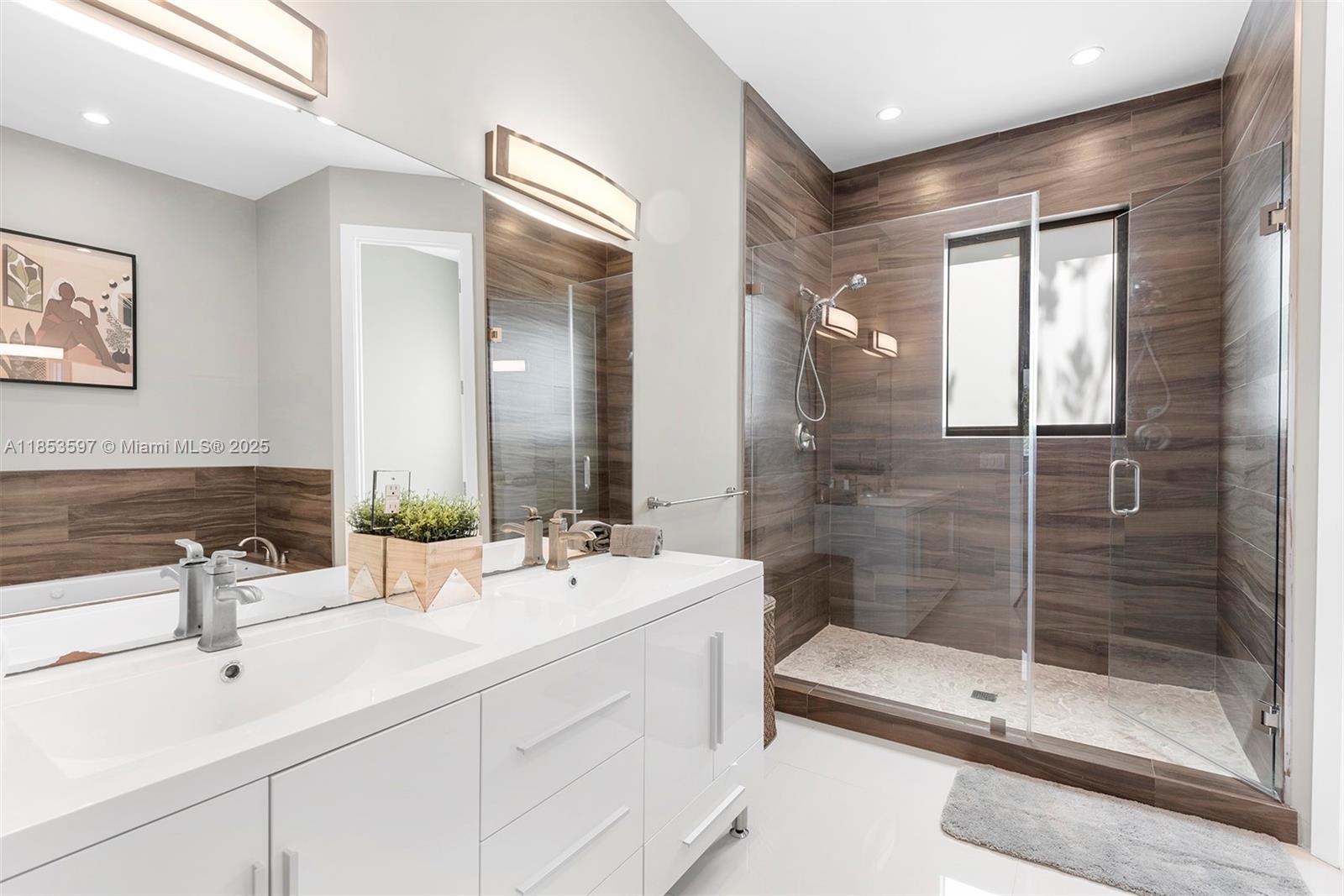 ESTONIA SUB - Residential Lease