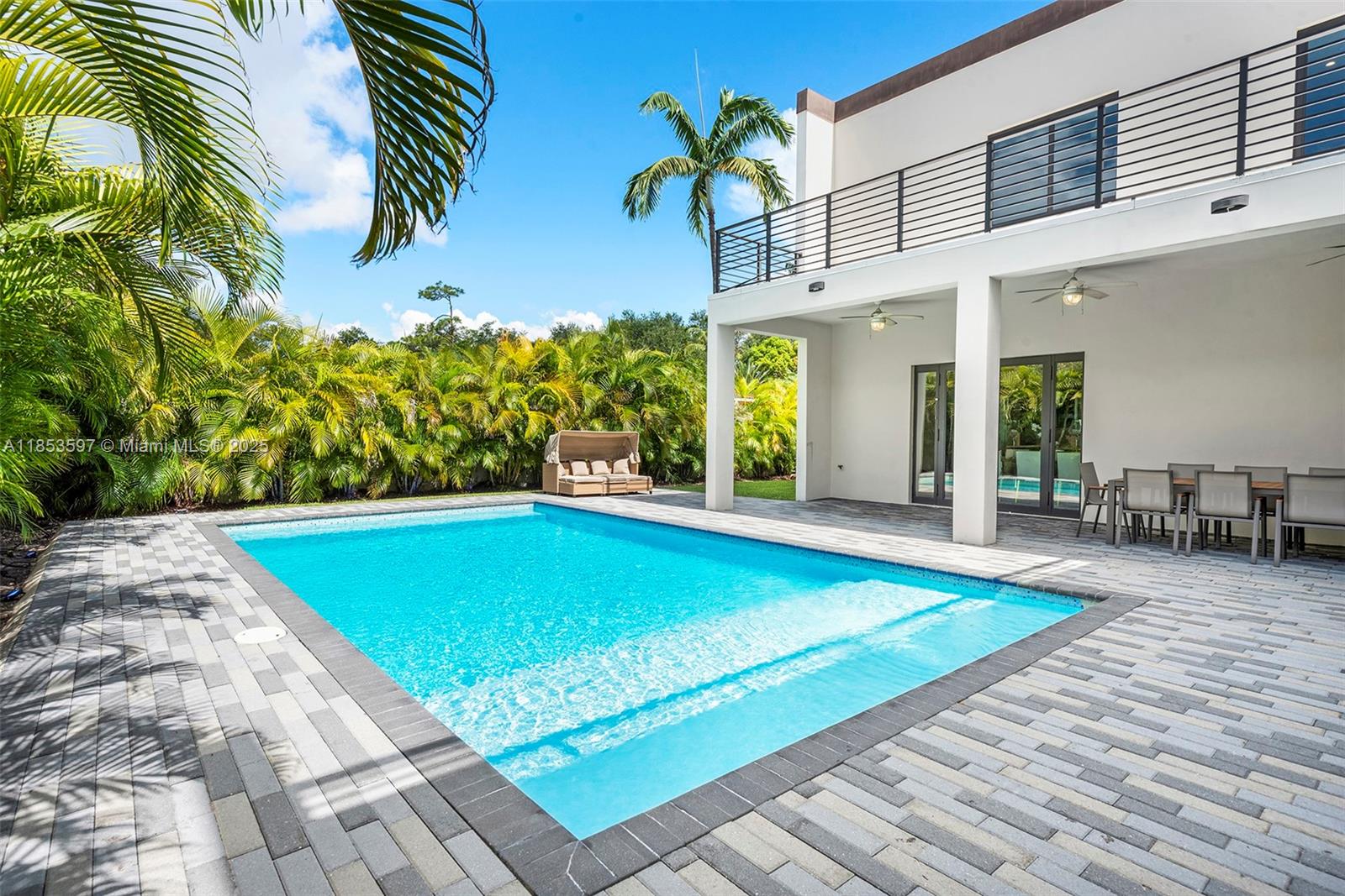 ESTONIA SUB - Residential Lease