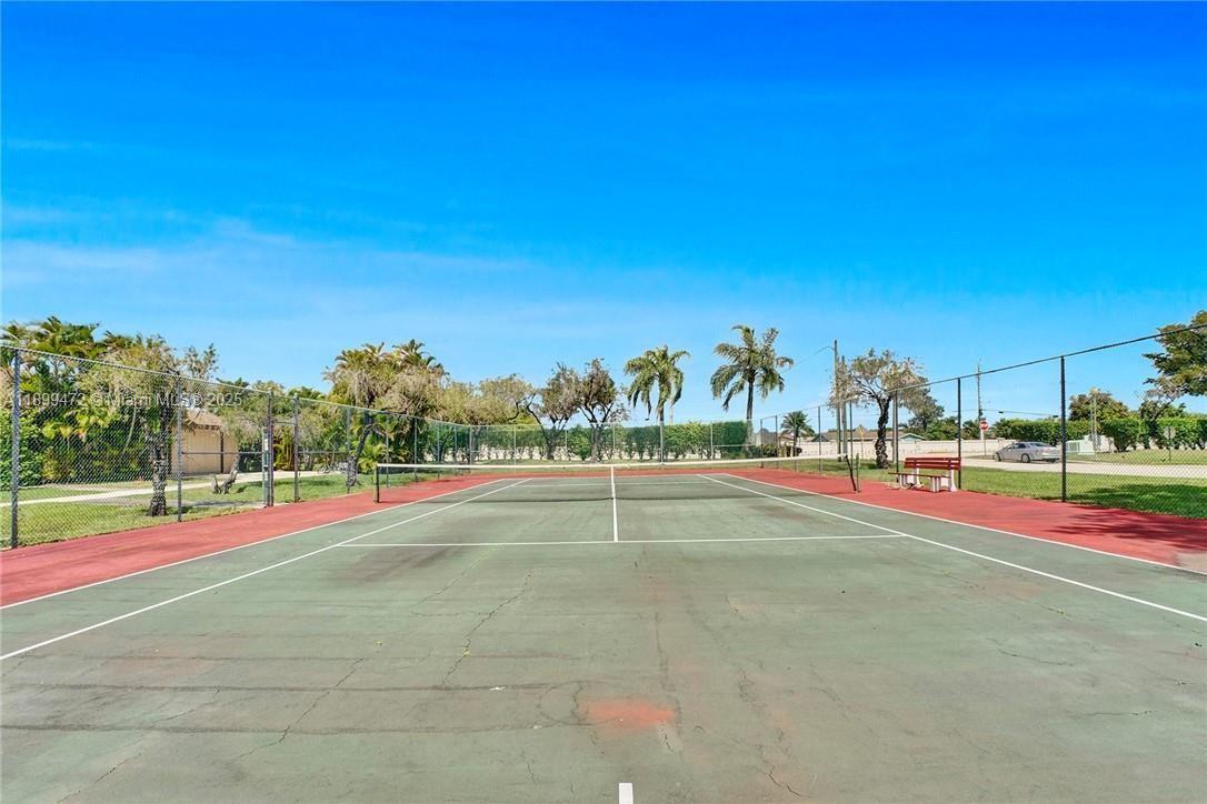 TAMARAC GARDENS CONDOMINI - Residential