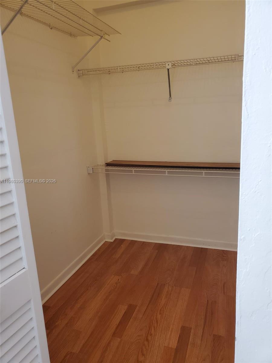 PINE ISLAND LAKES TOWNHOM - Residential Lease