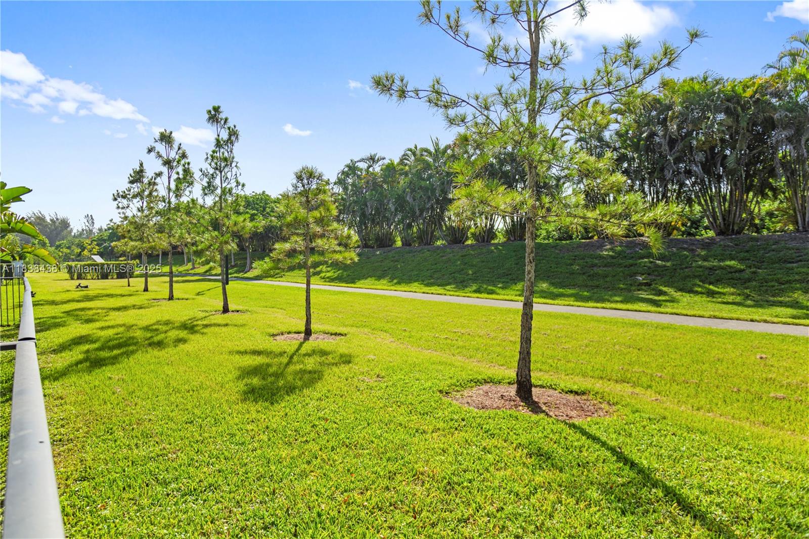 CHAMPION LAKES - Residential