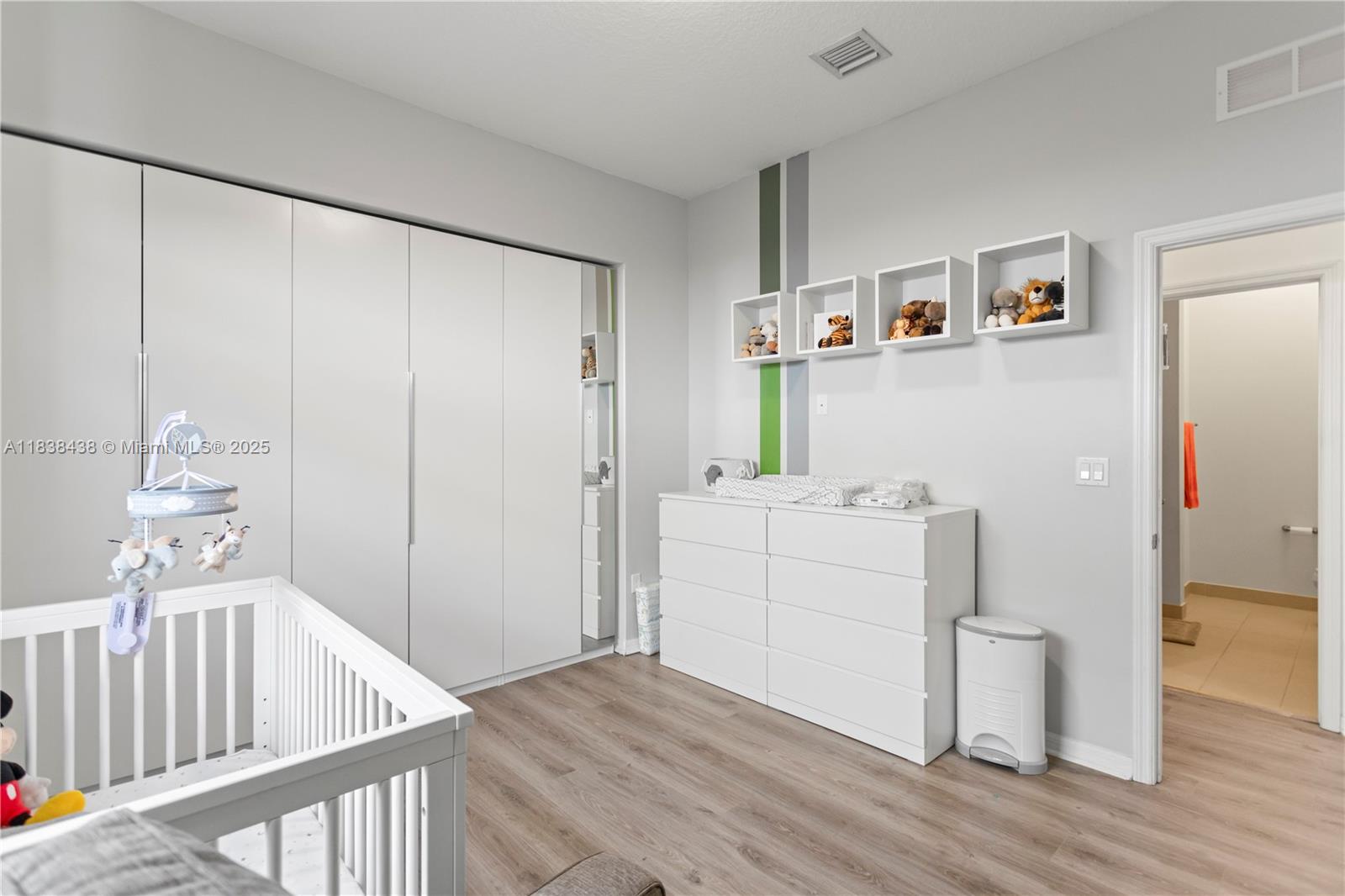 CHAMPION LAKES - Residential