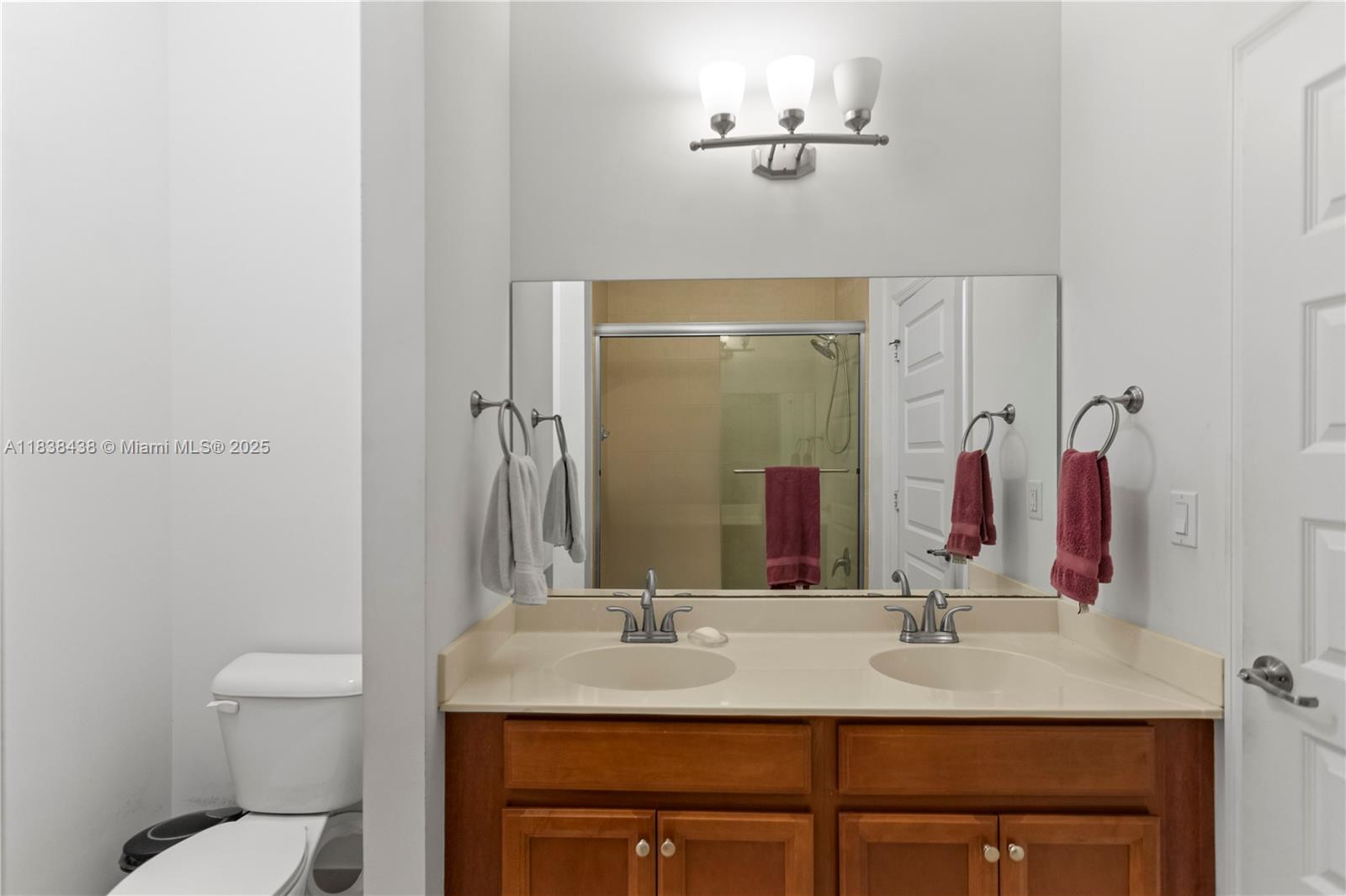 CHAMPION LAKES - Residential