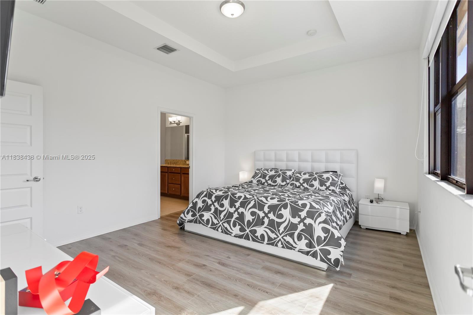 CHAMPION LAKES - Residential