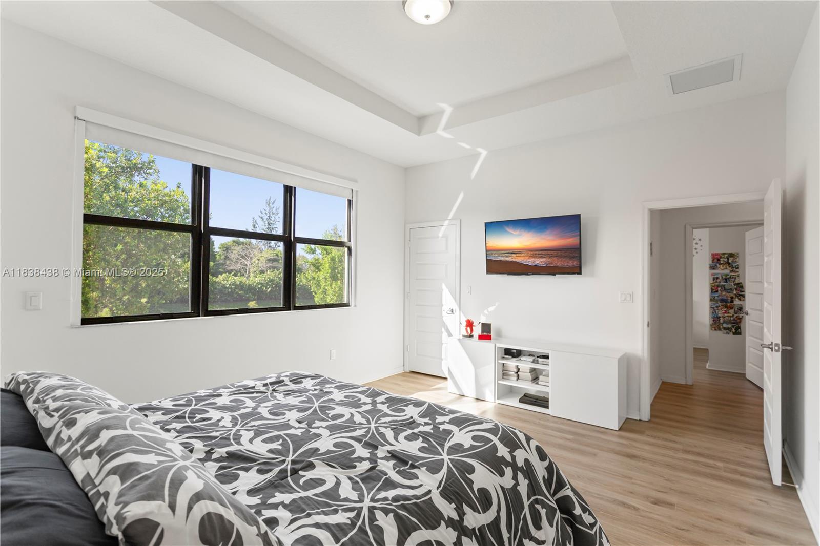 CHAMPION LAKES - Residential