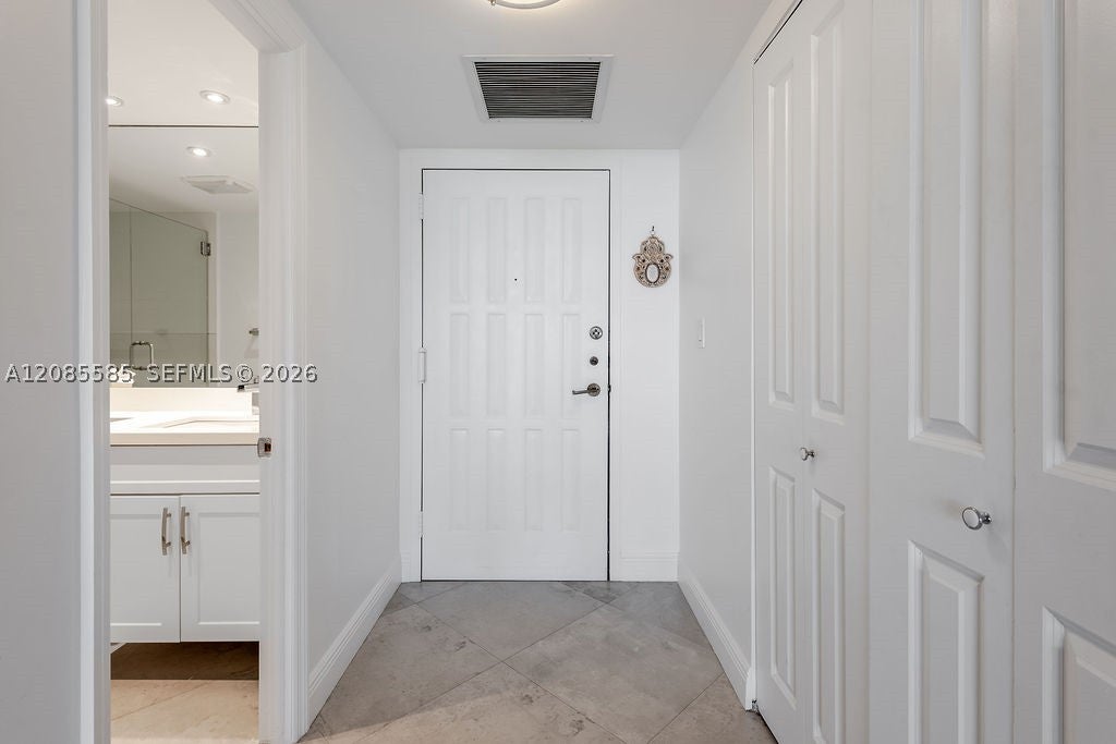 600 Parkview Dr 829