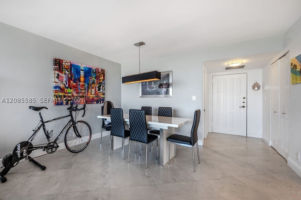 600 Parkview Dr 829