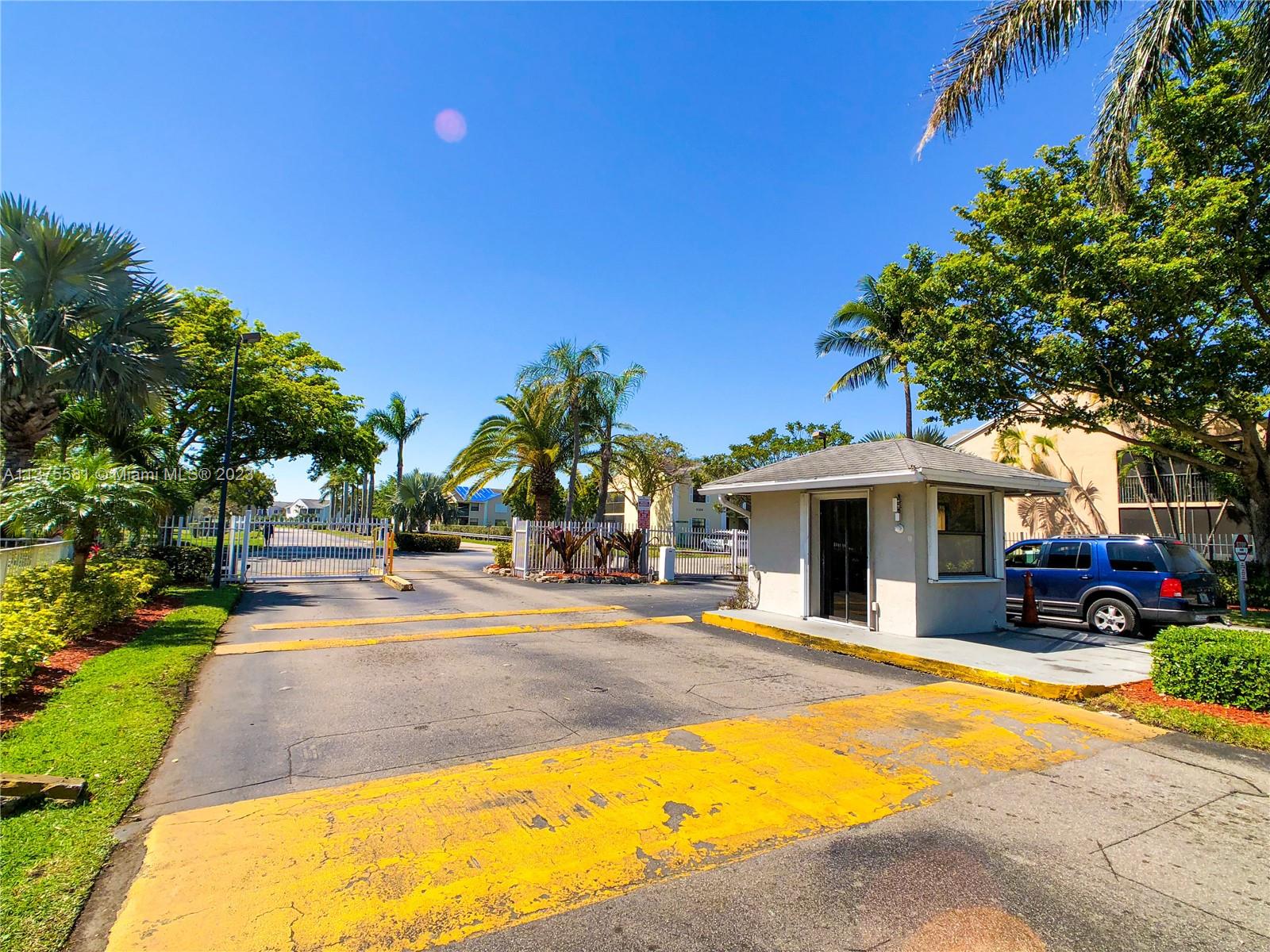 LAKESHORE CONDO #2 - Residential Lease