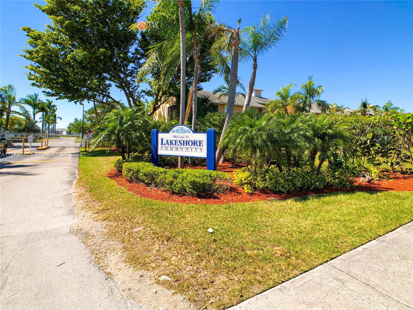 LAKESHORE CONDO #2 - Residential Lease