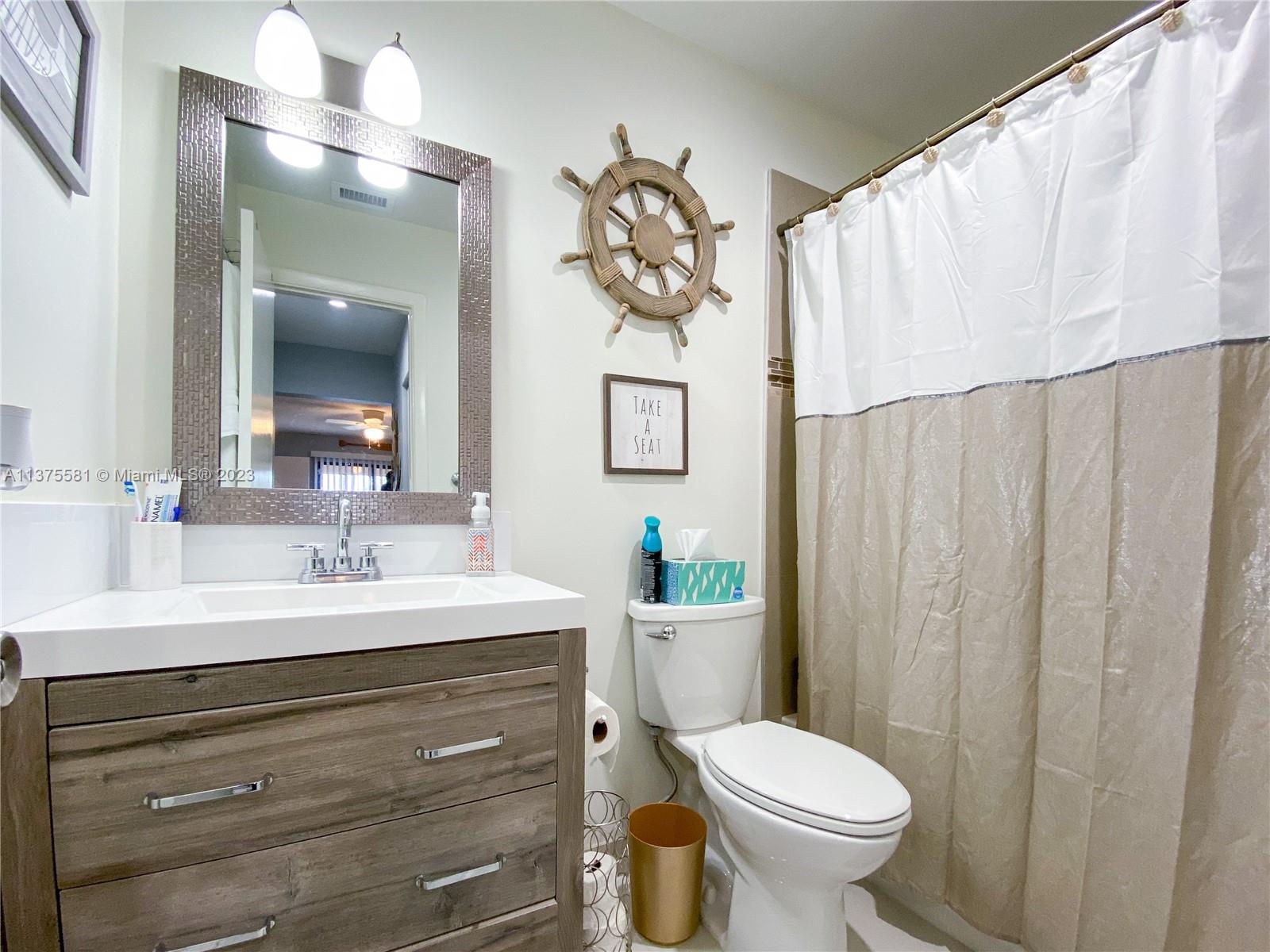 LAKESHORE CONDO #2 - Residential Lease