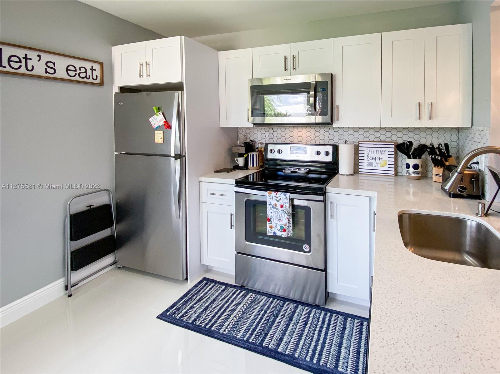 LAKESHORE CONDO #2 - Residential Lease