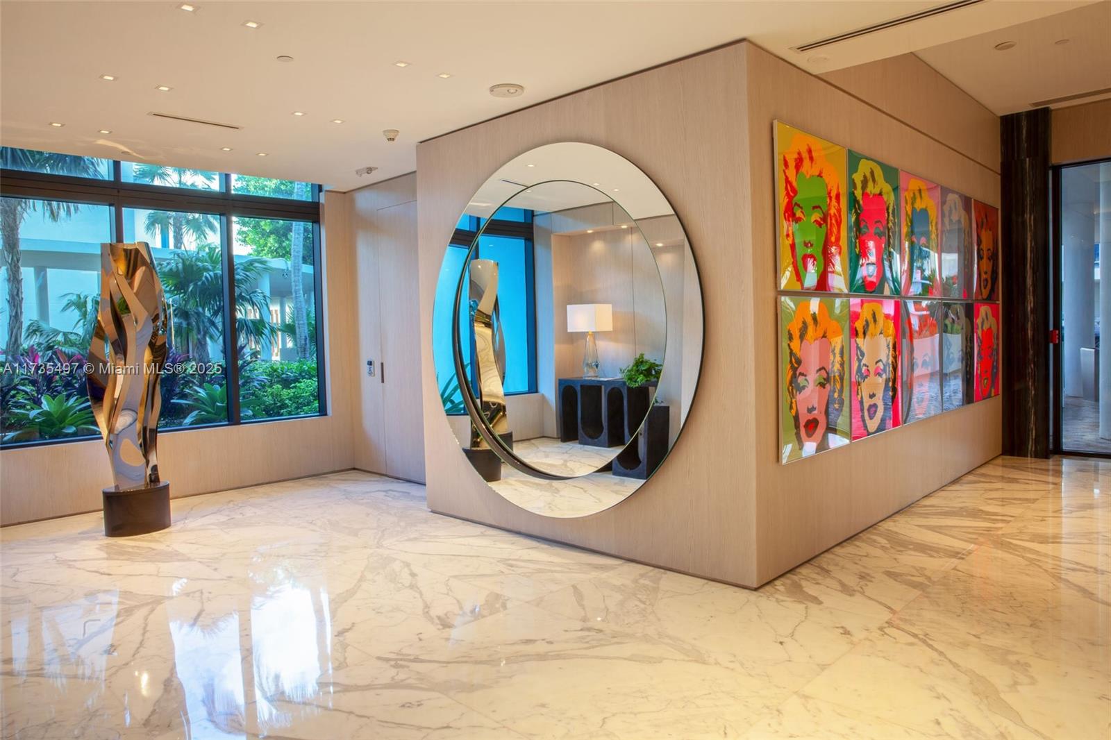 CONTINUUM ON SOUTH BEACH - Residential