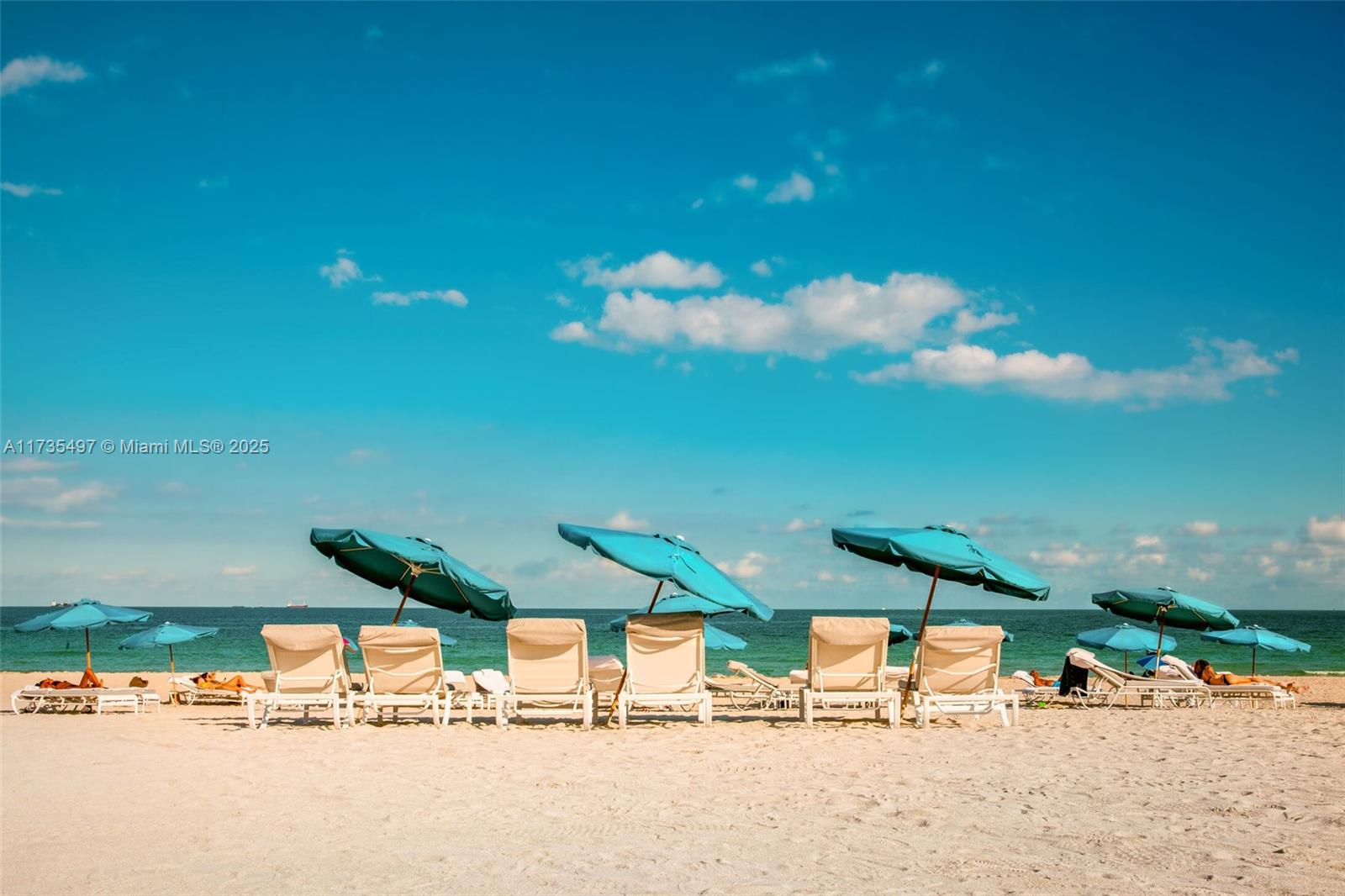 CONTINUUM ON SOUTH BEACH - Residential