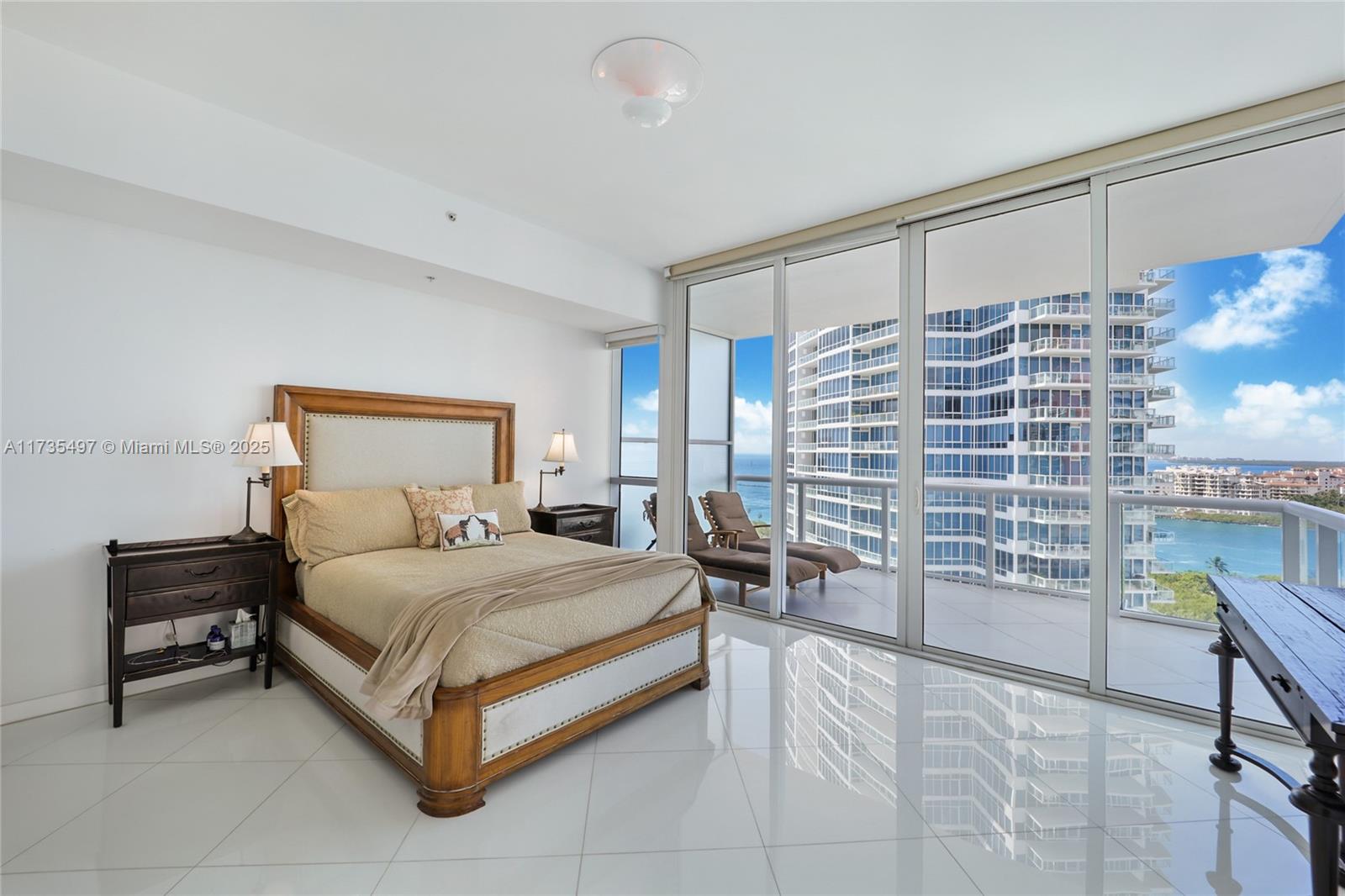 CONTINUUM ON SOUTH BEACH - Residential