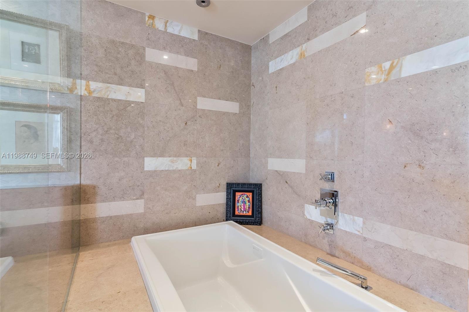 THE CARIBBEAN CONDO - Residential Lease