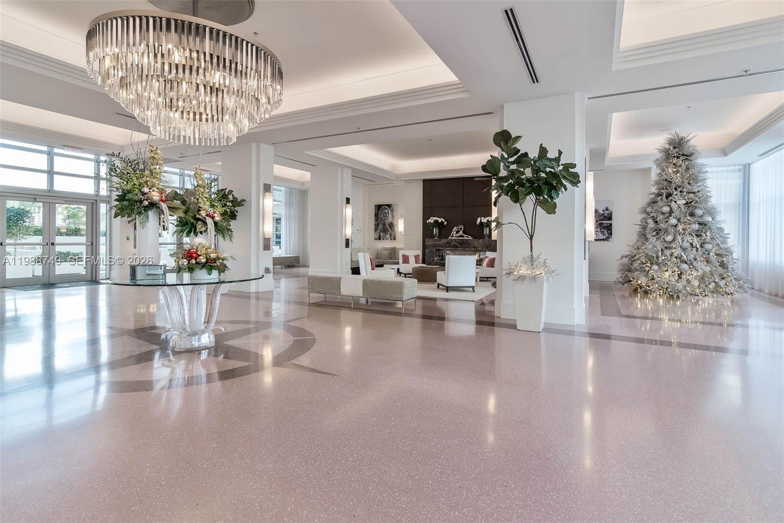 THE CARIBBEAN CONDO - Residential Lease