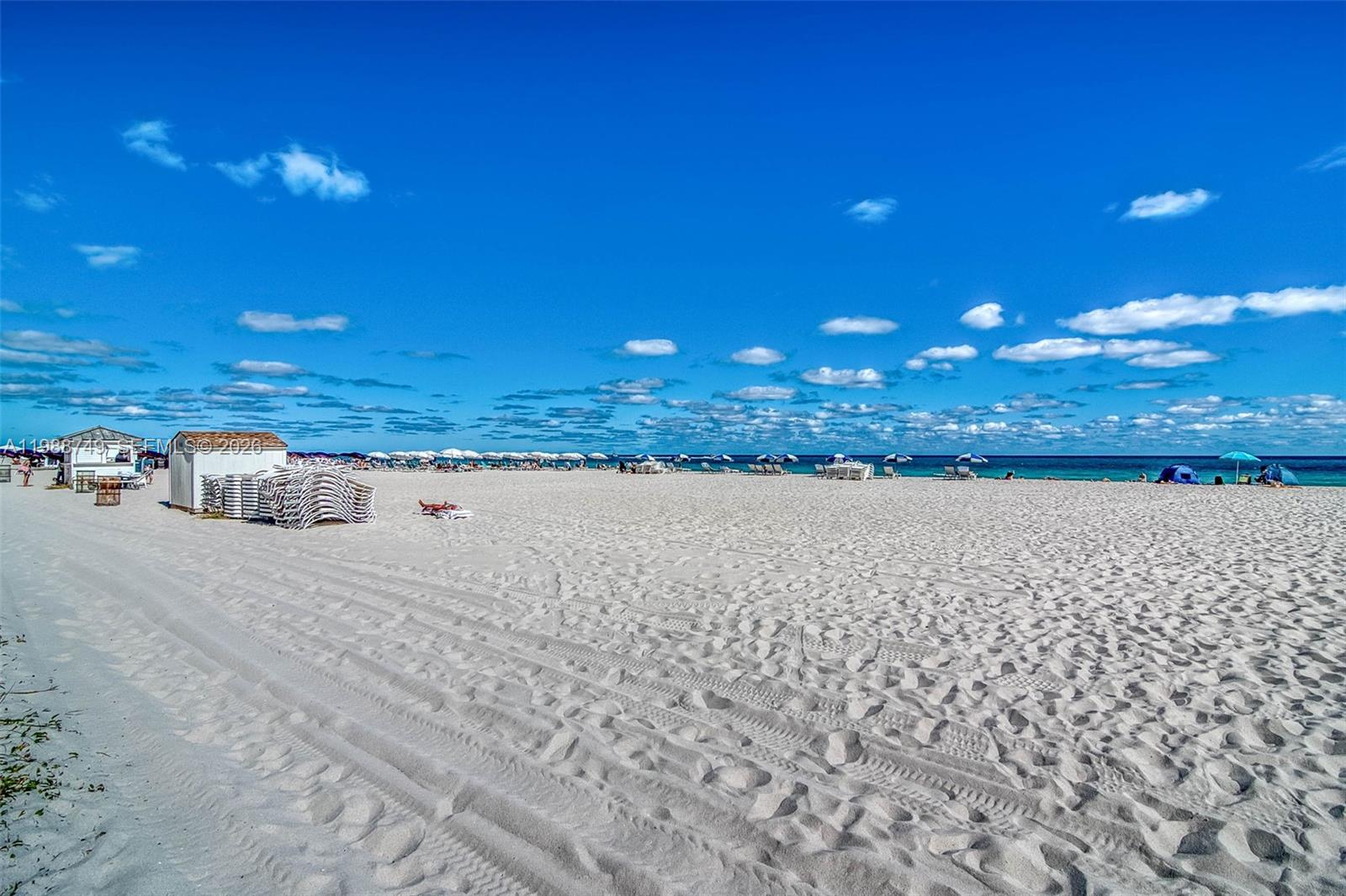 THE CARIBBEAN CONDO - Residential Lease