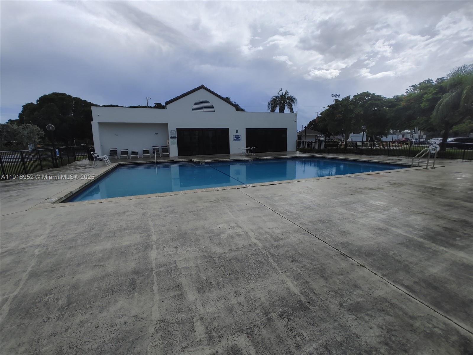 LAKE POINTE CONDOMINIUM - Residential Lease