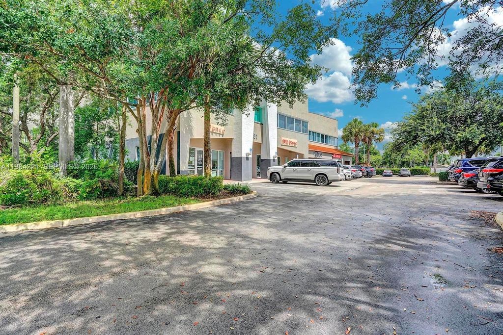 Photo of 351 SW 136th Ave #202, Davie, FL 33325 (MLS # A11964221)