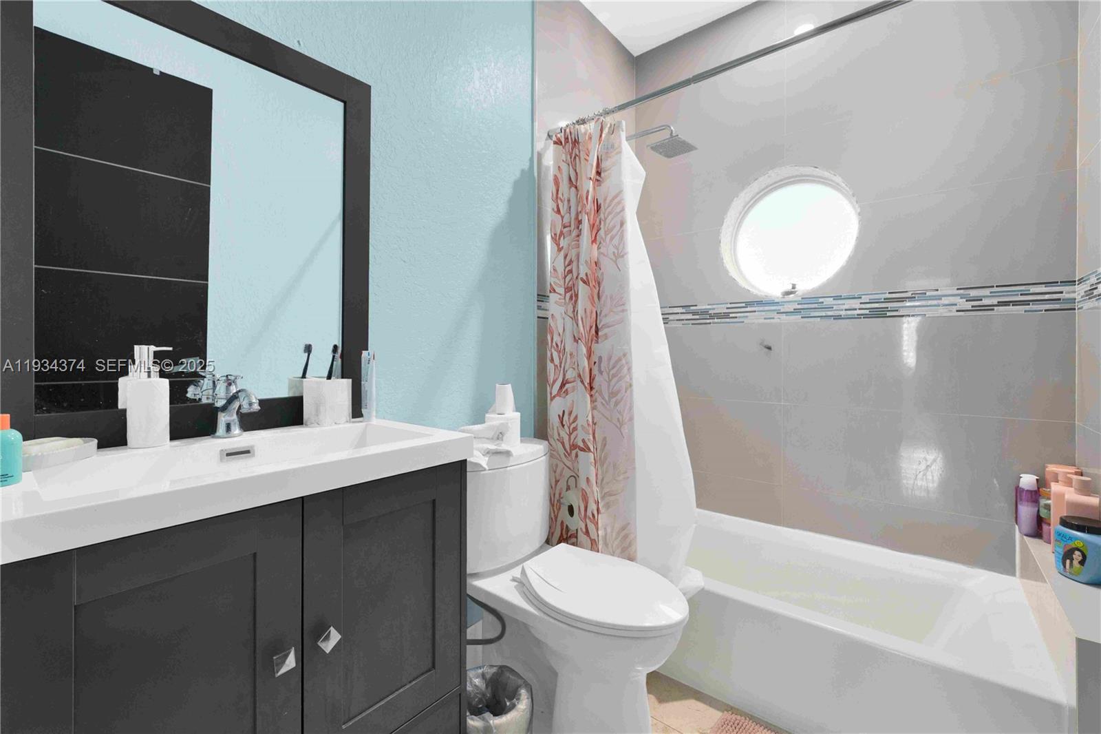 SILVERCEST LAKE ESTATES 1 - Residential