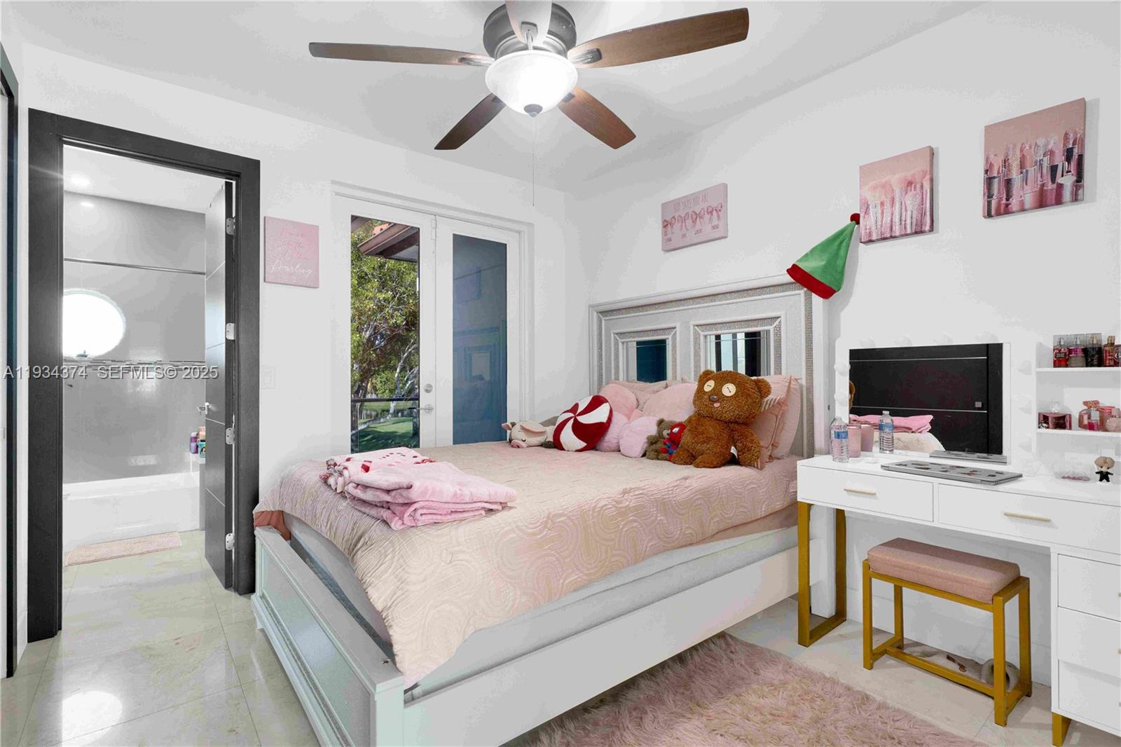 SILVERCEST LAKE ESTATES 1 - Residential