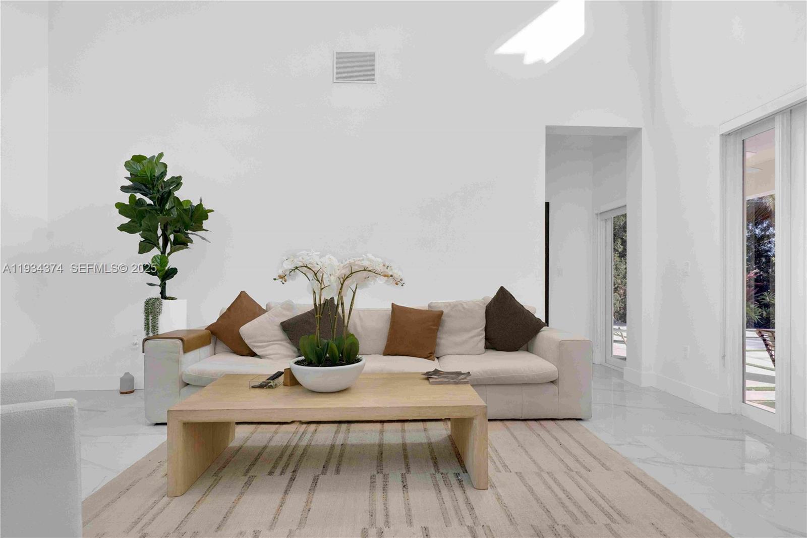 SILVERCEST LAKE ESTATES 1 - Residential