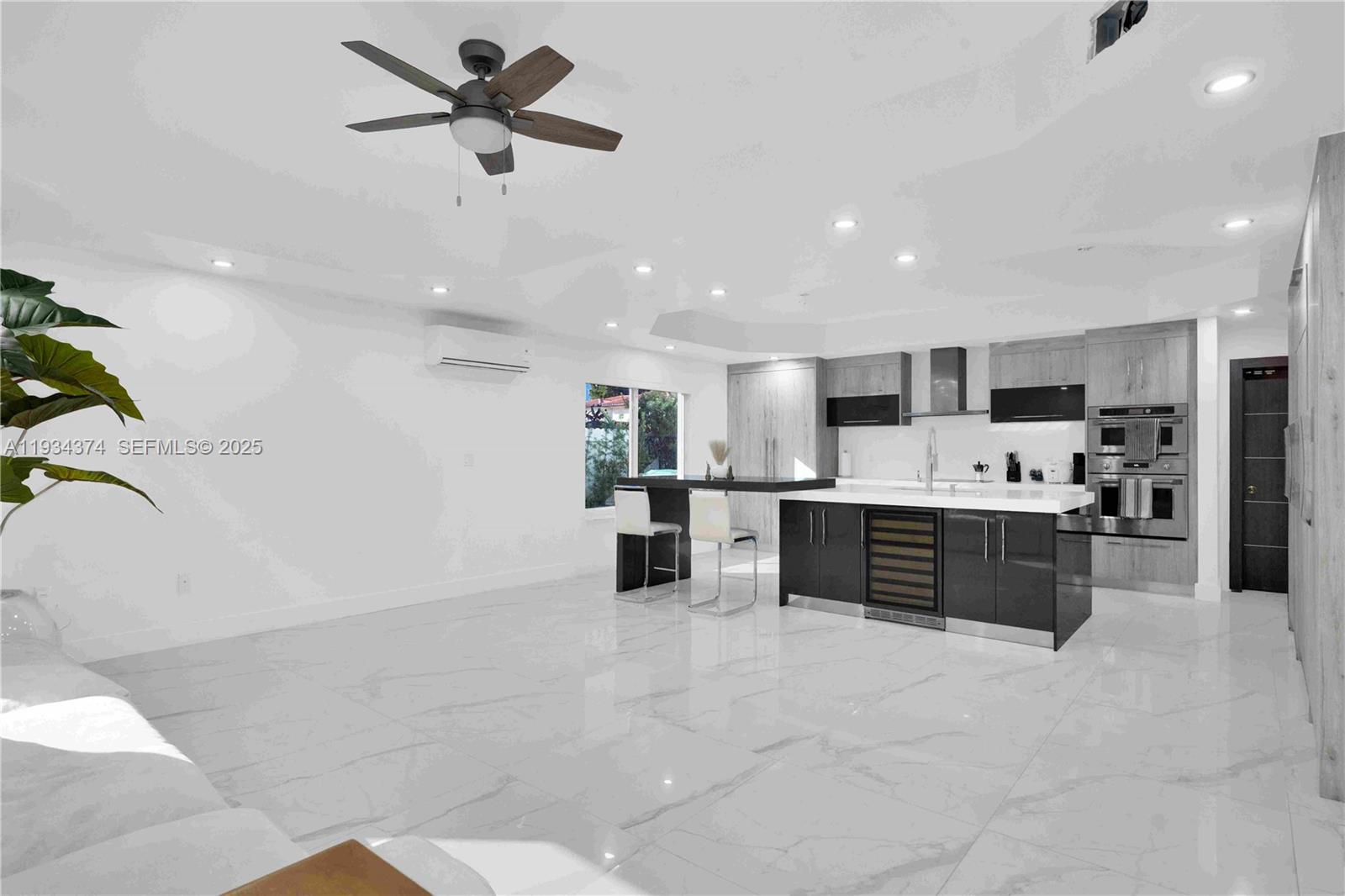 SILVERCEST LAKE ESTATES 1 - Residential