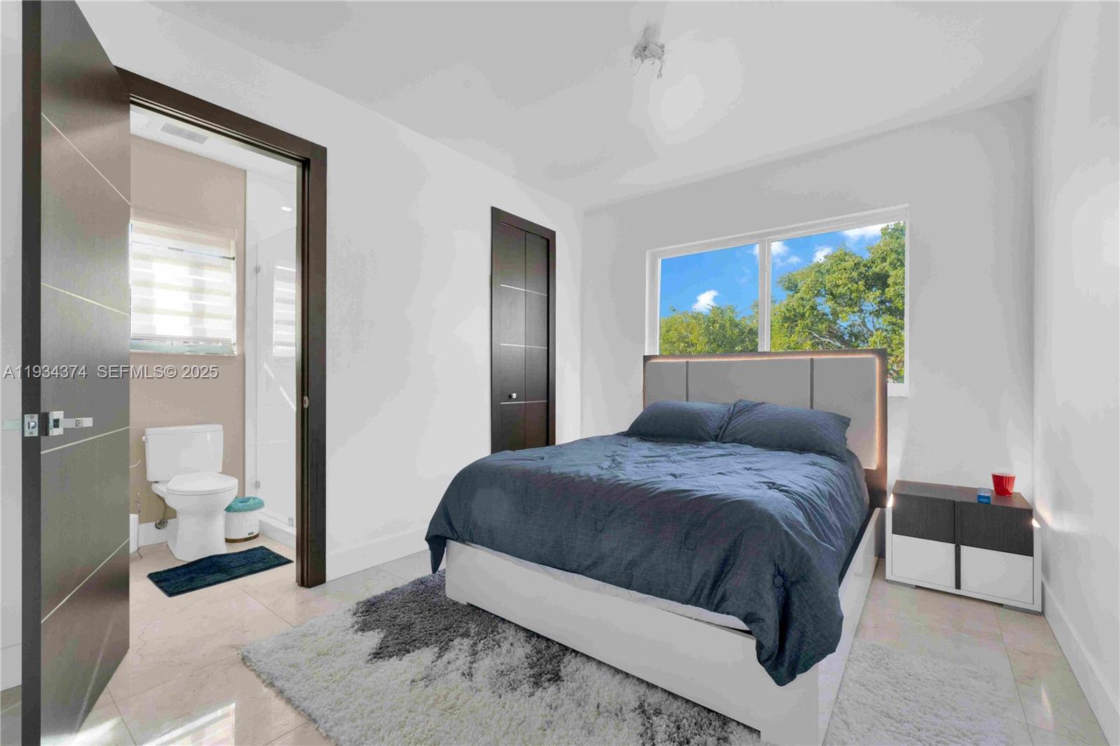 SILVERCEST LAKE ESTATES 1 - Residential