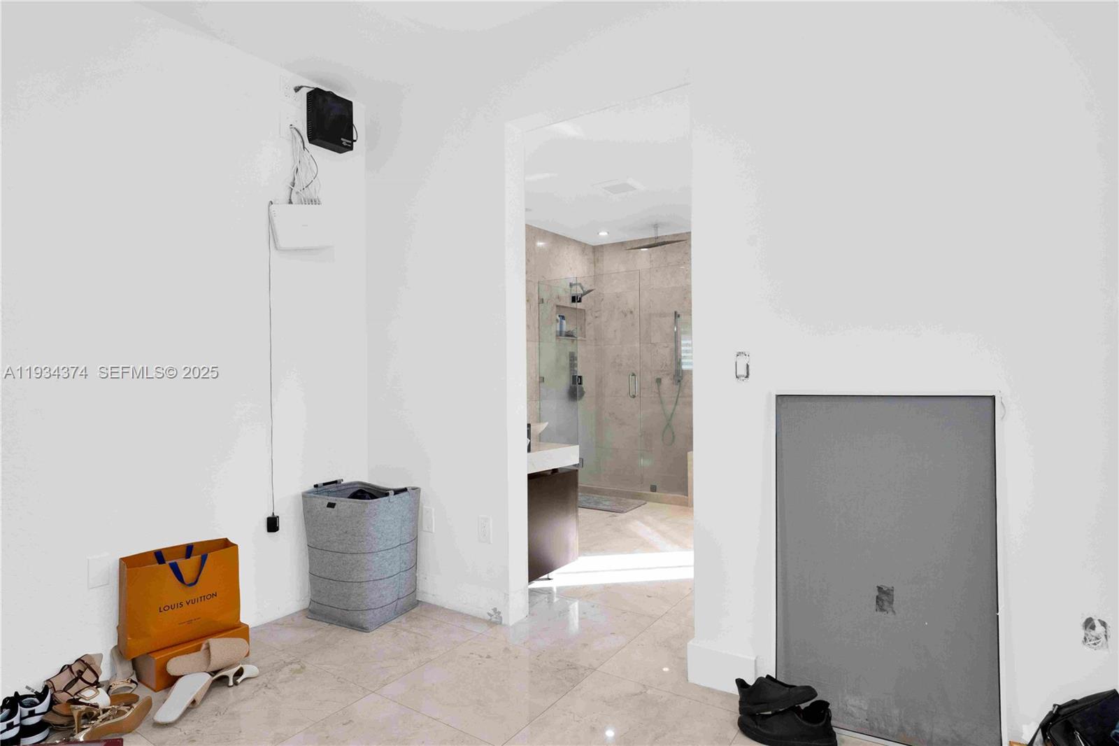 SILVERCEST LAKE ESTATES 1 - Residential