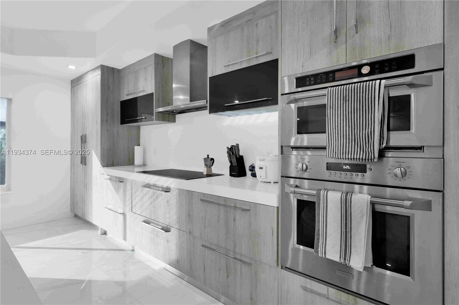 SILVERCEST LAKE ESTATES 1 - Residential