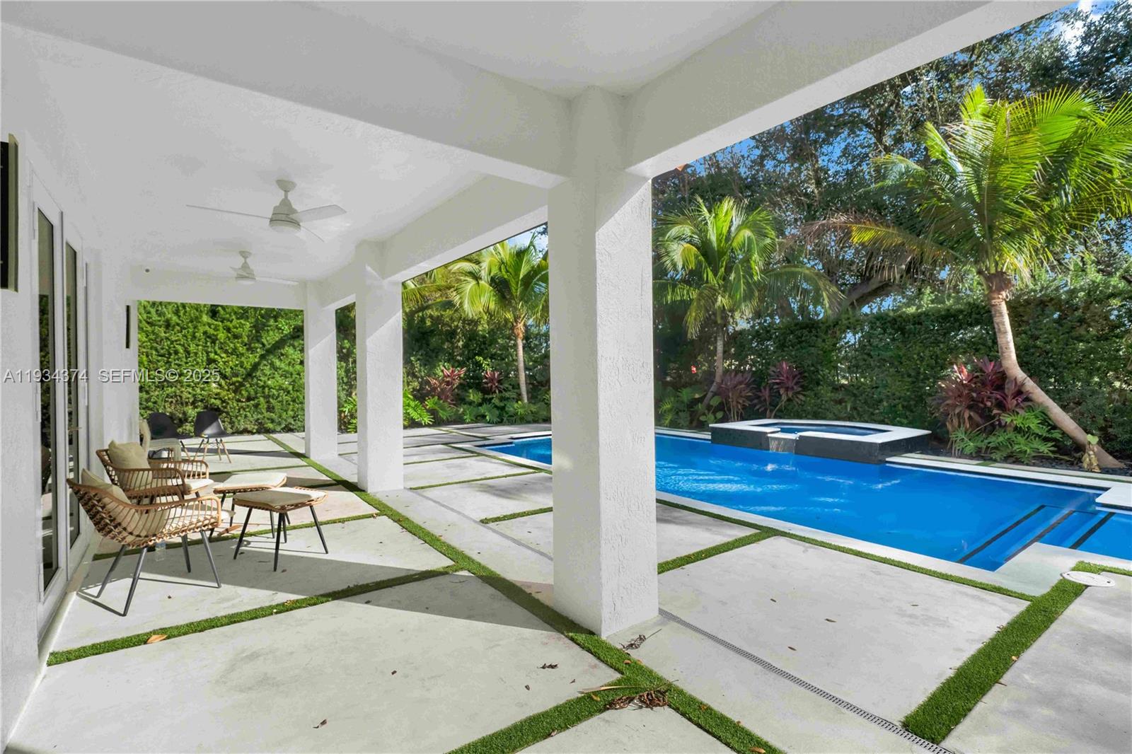 SILVERCEST LAKE ESTATES 1 - Residential