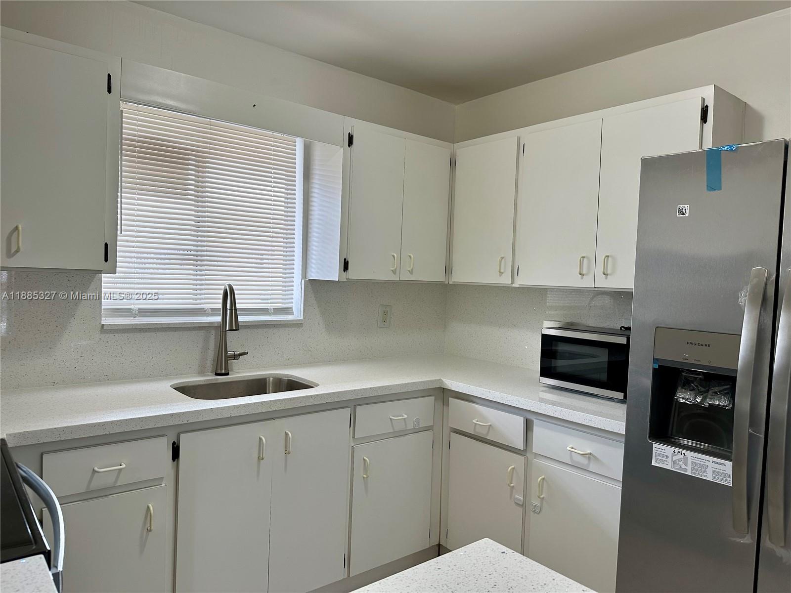 VILLA VERANDA CONDO - Residential