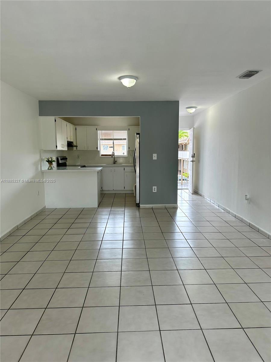 VILLA VERANDA CONDO - Residential