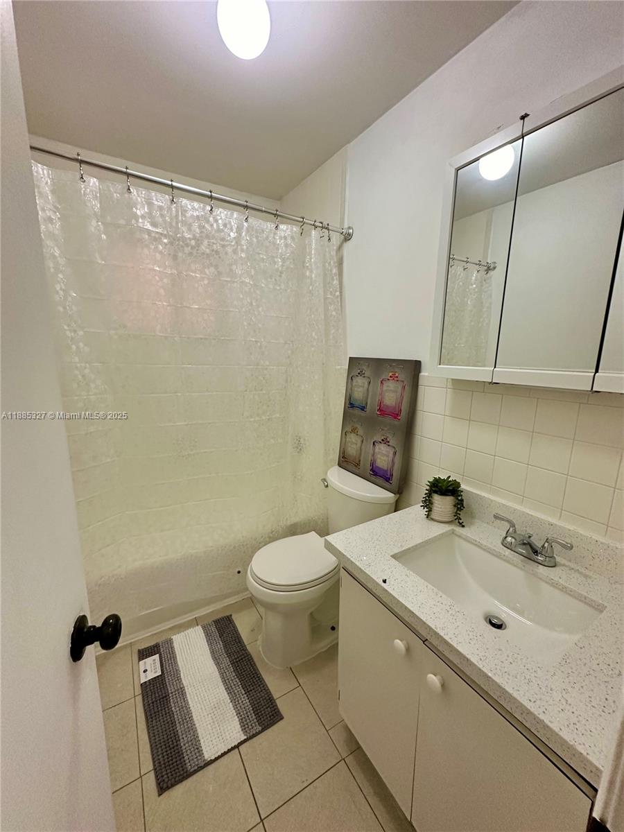 VILLA VERANDA CONDO - Residential