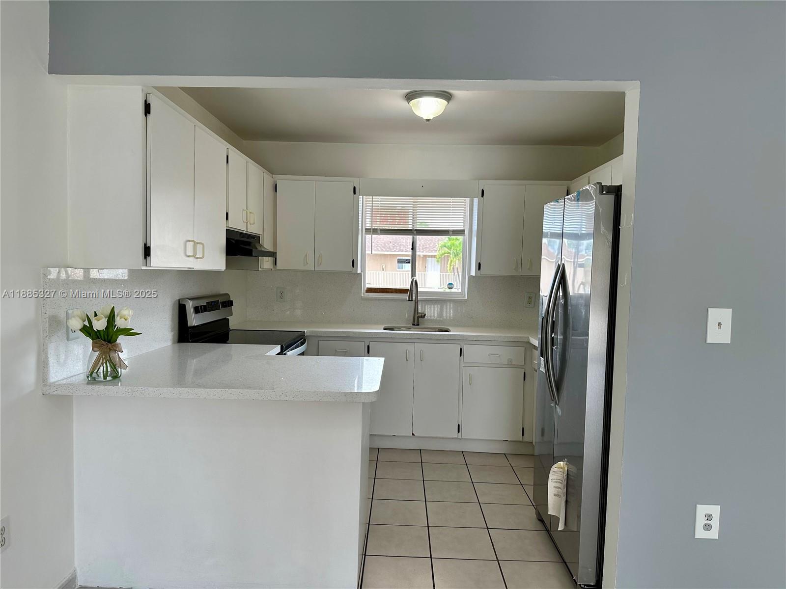 VILLA VERANDA CONDO - Residential