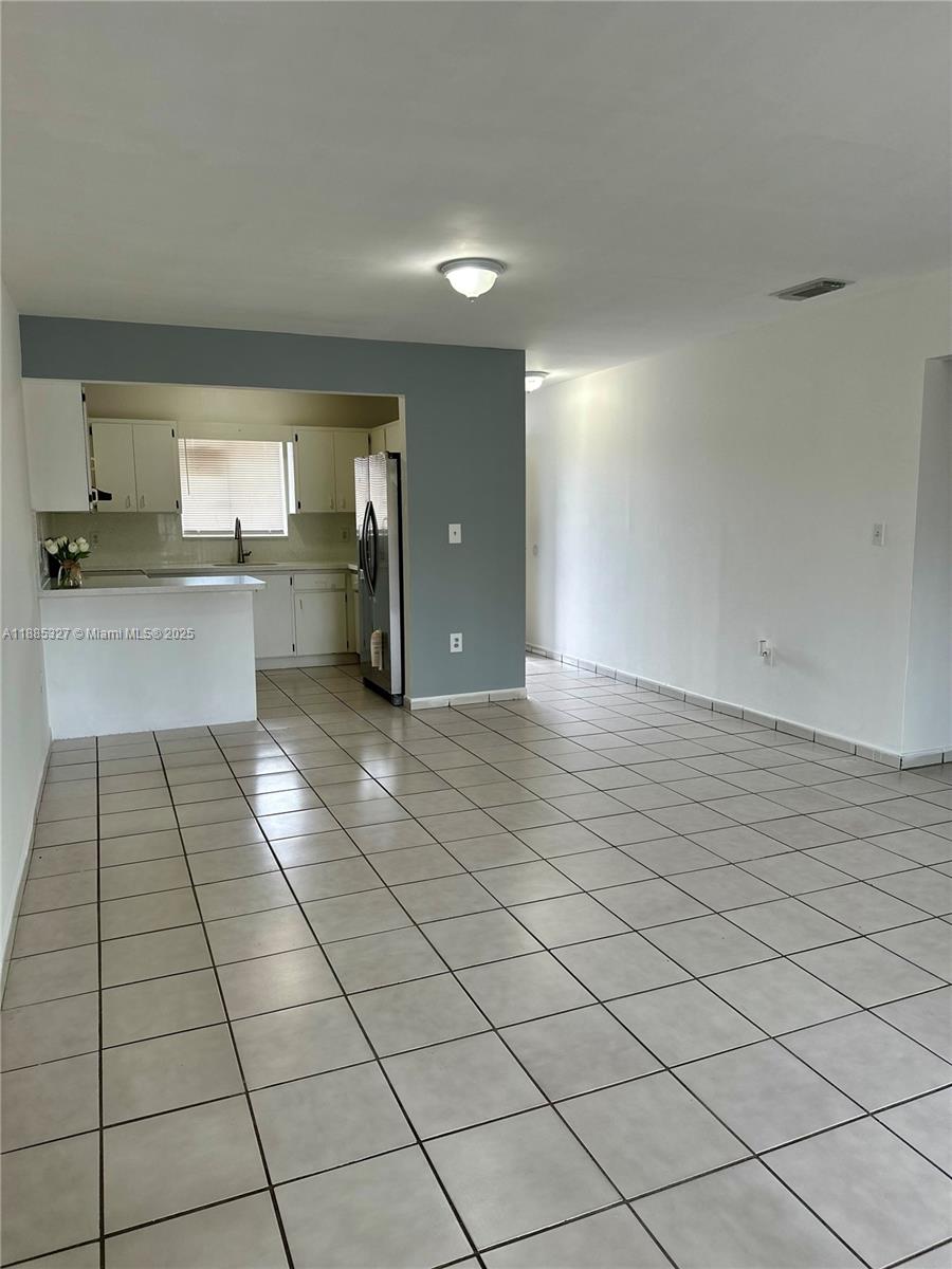 VILLA VERANDA CONDO - Residential