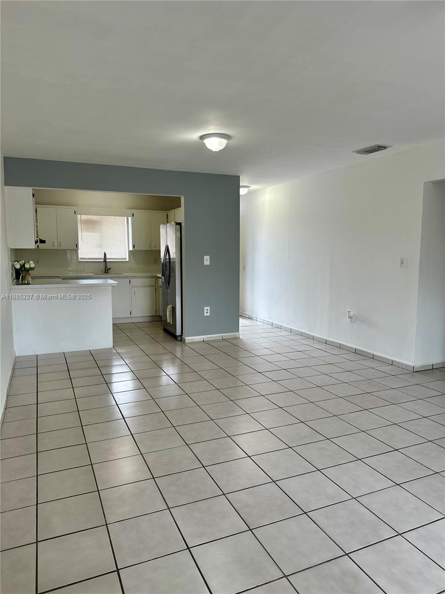 VILLA VERANDA CONDO - Residential