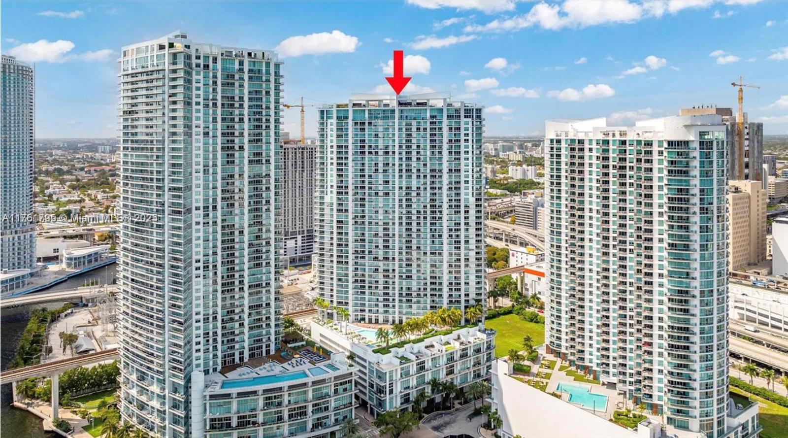 Rental Property at 90 Sw 3rd St 1811, Miami, Broward County, Florida - Bedrooms: 1 
Bathrooms: 1  - $2,600 MO.