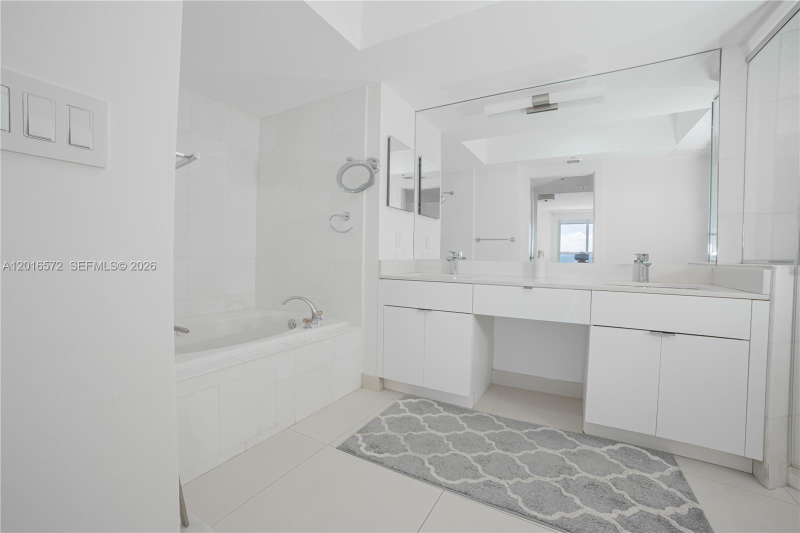 LA GORCE PALACE CONDO - Residential