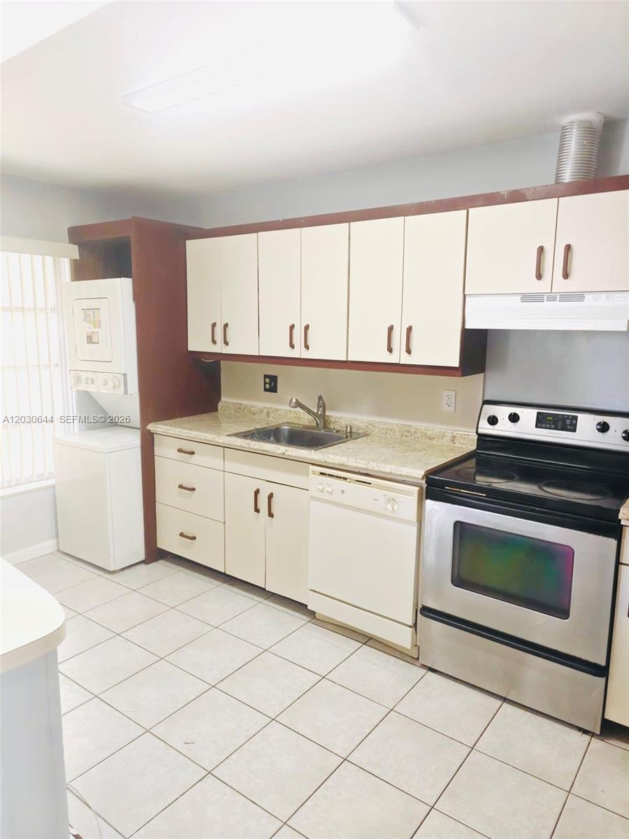 1140 NW 85th Ave