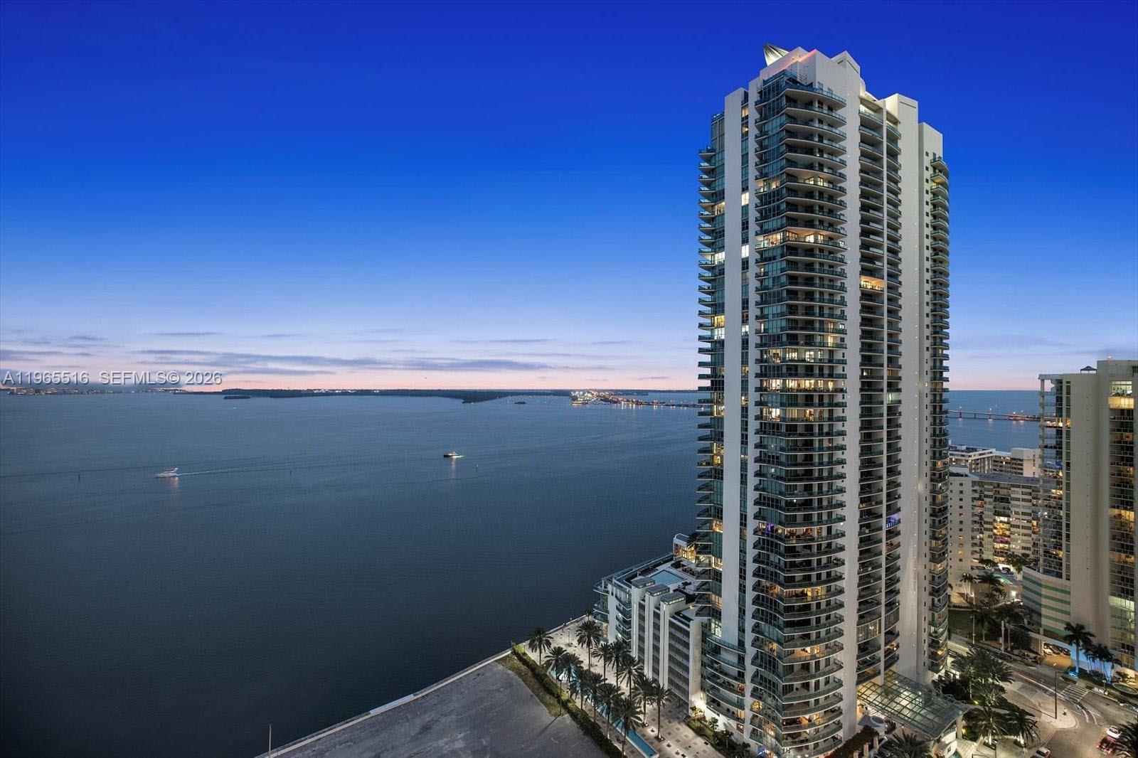 THE CLUB AT BRICKELL BAY - Residential