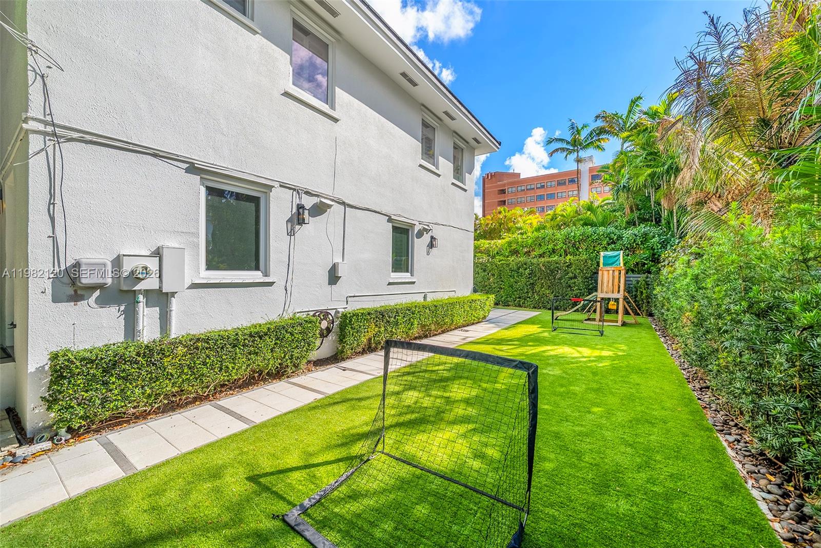 CORAL GABLES CRAFTS SEC - Residential