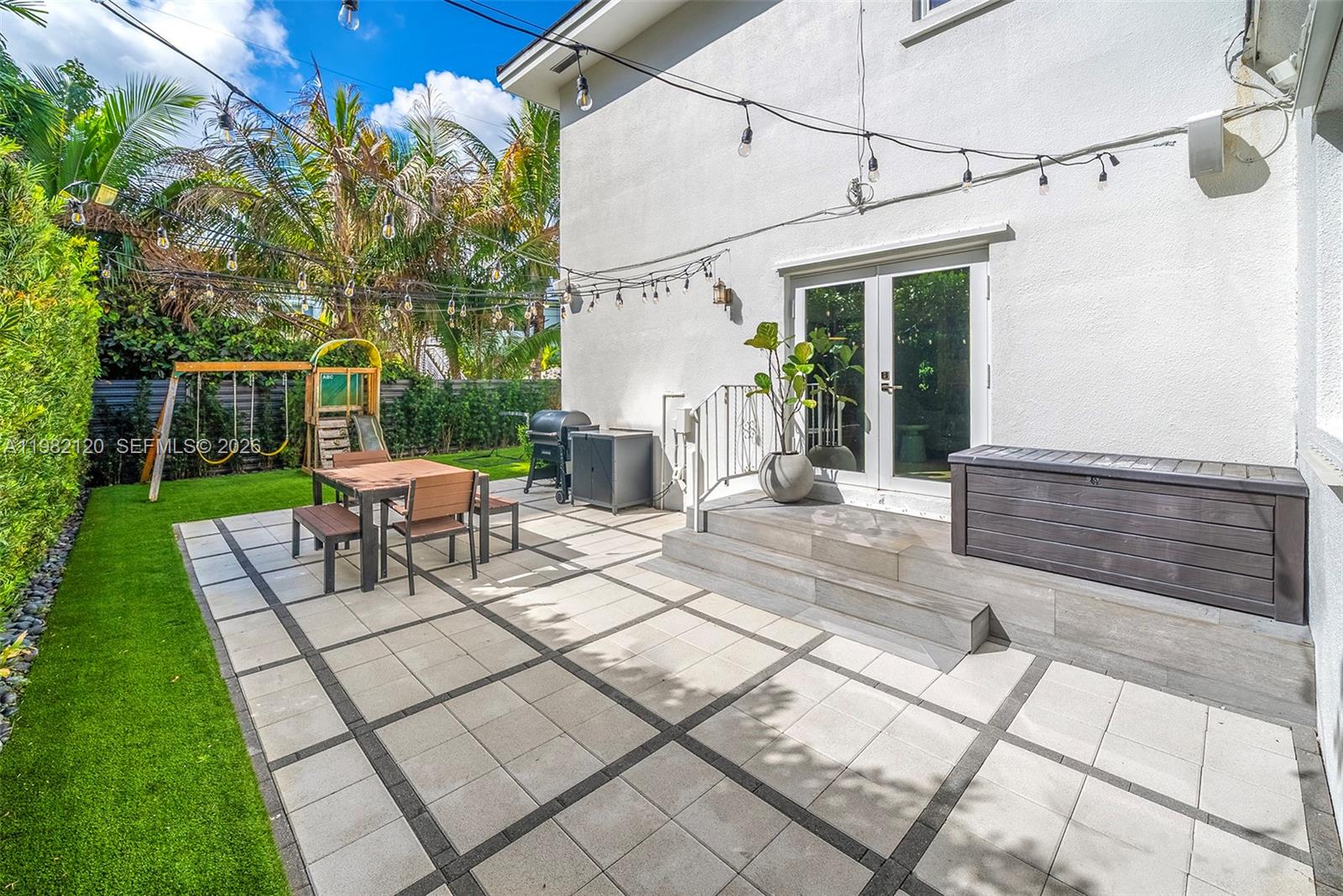 CORAL GABLES CRAFTS SEC - Residential