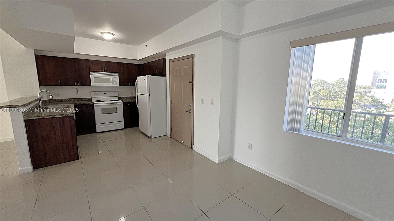 AVACADO PARK - Residential Lease