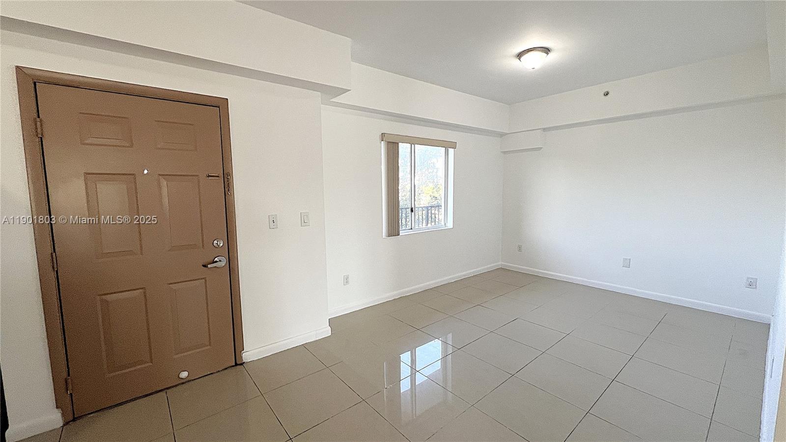 AVACADO PARK - Residential Lease