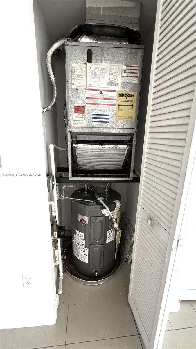 AVACADO PARK - Residential Lease