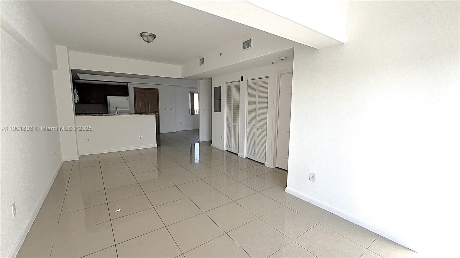 AVACADO PARK - Residential Lease