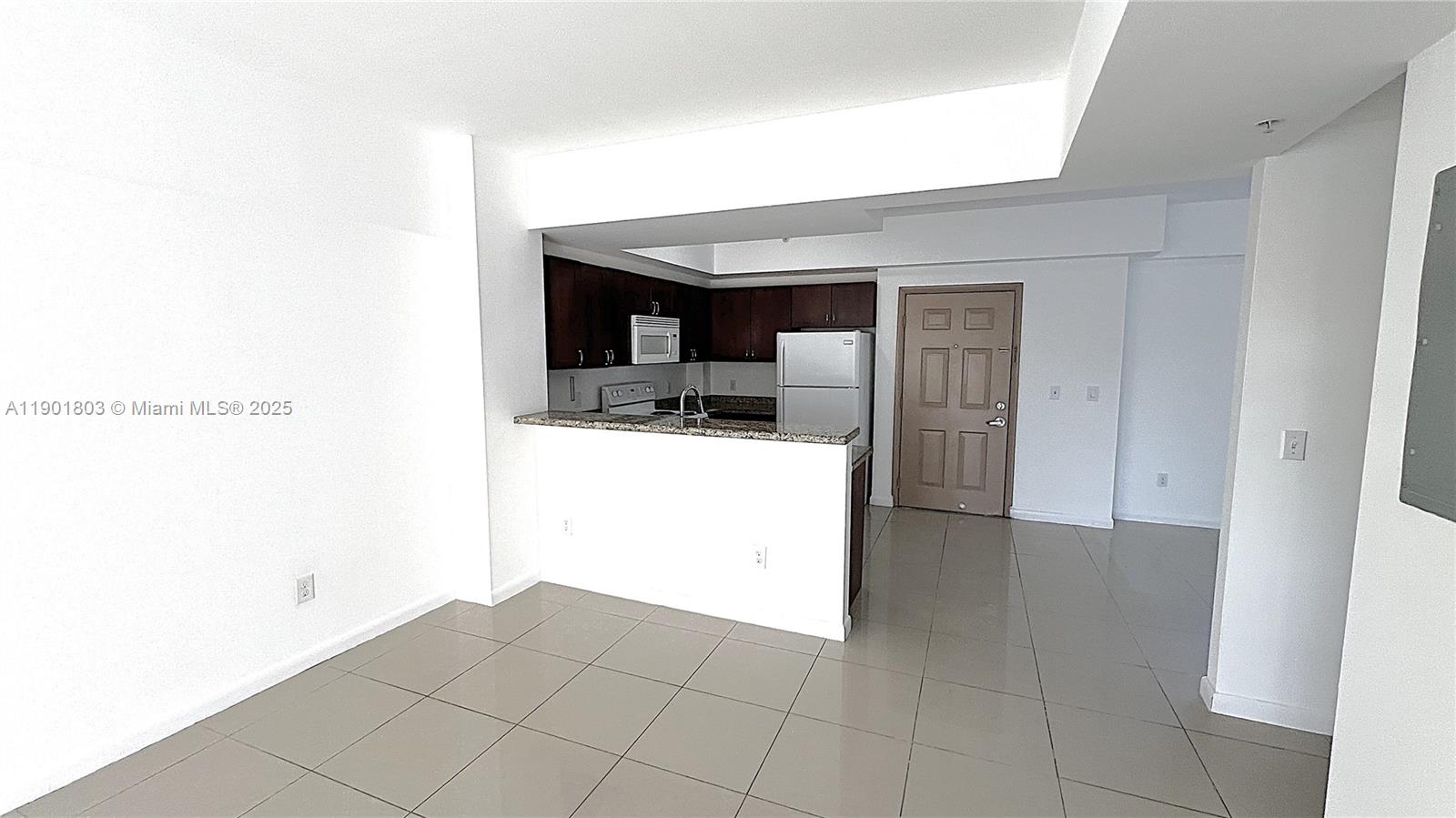 AVACADO PARK - Residential Lease