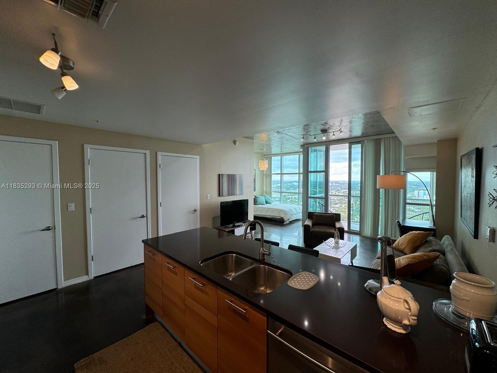 FOUR MIDTOWN MIAMI CONDO - Residential